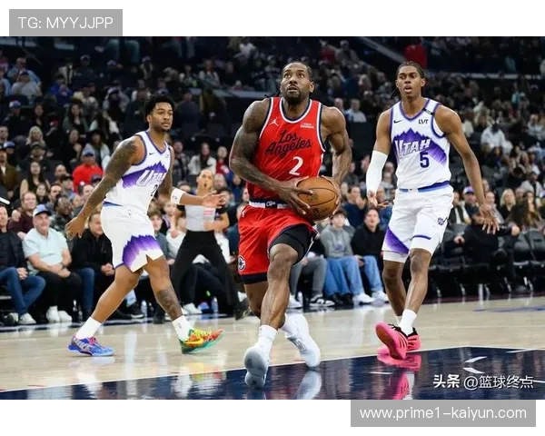 爵士队场均失127.6分防守垫底,二月复盘凸显体系调整紧迫性 爵士队场均失127.6分防守垫底,二月复盘凸显体系调整紧迫性